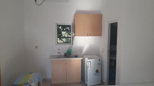 Himare Apartment | Rooms village center