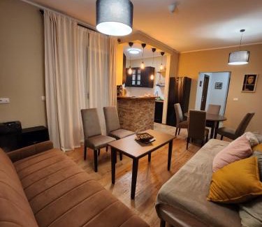 Pancevo Apartment | RoomsApartments PopCOURT