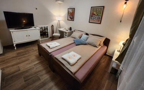 Pancevo Apartment | RoomsApartments PopCOURT