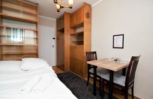 Poznan City Center Apartment | roomspoznan pl - Powstancow Wielkopolskich 23 - 24h self check-in