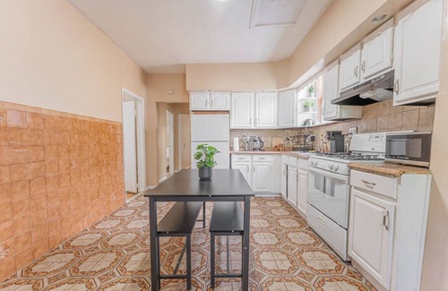 Constable Hook Apartment | Roomy 4br Walk to Transit & connect to NYC