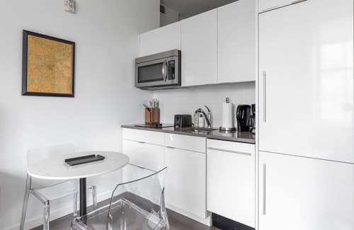 Leather District Apartment | Roomy Downtown Studio w/Gym & Laundry, nr Shopping, by Blueground