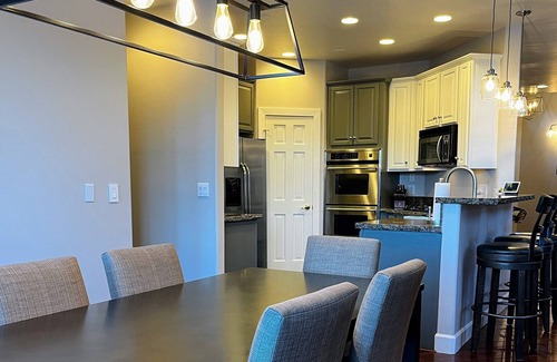 Frisco House | Roomy Renovated Retreat near downtown Frisco and 7 incredible ski resorts!