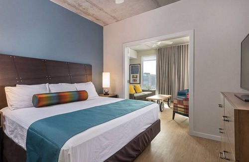 Civic District Resort | Roomy Studio at Austin Resort! Complete with Rooftop Pool, Fire Pit, and More!