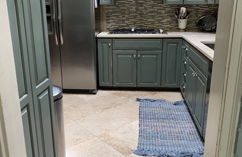 Saint Simons Island Cottage | Roomy updated 1950’s cottage in the perfect spot on the island!