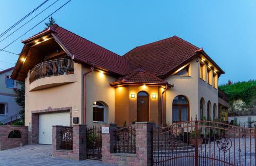 Bogacs House | Rosé Apartments
