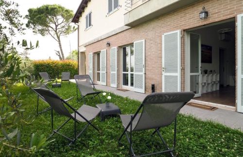 Perugia Apartment | Rosa Bianca - 5 minuti dal Centro con Giardino e Parcheggio Privato