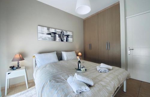 Corfu Town Apartment | Rosa Bianca