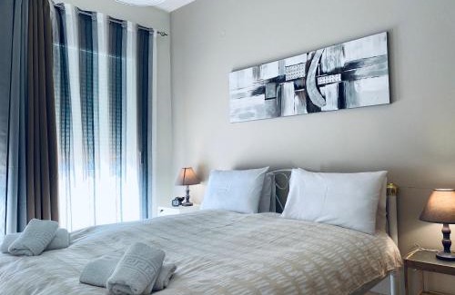 Corfu Town Apartment | Rosa Bianca