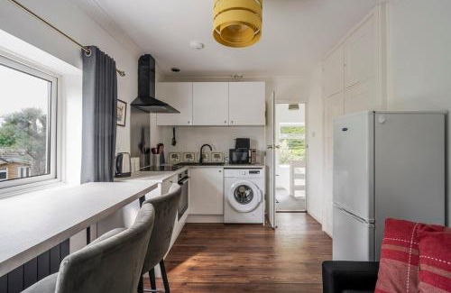 Wivenhoe Apartment | Rosabelle