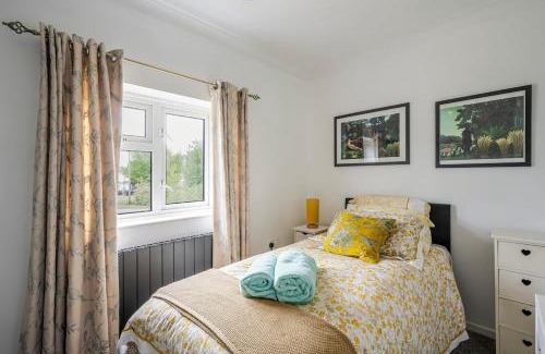 Wivenhoe Apartment | Rosabelle