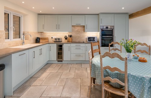 Petersfield House | Rose Cottage - Beautiful Family Property in Rural Hampshire