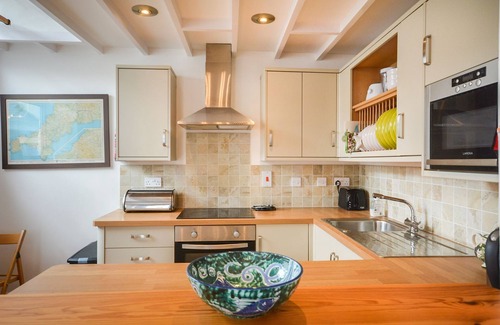 Kingsand Cottage | Rose Cottage - sleeps 4 guests in 2 bedrooms