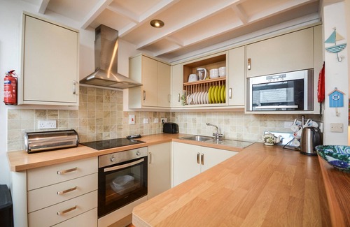 Kingsand Cottage | Rose Cottage - sleeps 4 guests in 2 bedrooms