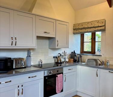 St Wenn House | Rose Cottage, Tregolls Farm