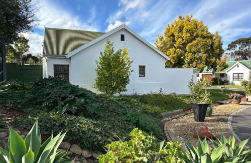 Worcester Apartment | Rose Garden, a Self-catering cottage