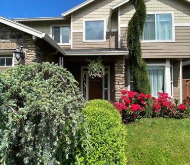Vancouver House | Rose Garden Family Stay
