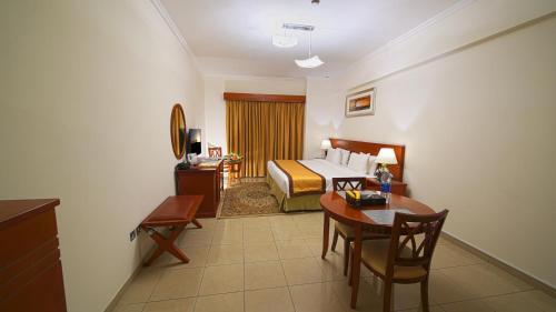 Al Mankhool Apartment | Rose Garden Hotel Apartments - Bur Dubai