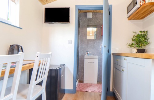 Illogan Cottage | Rose