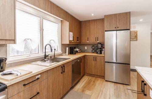 Lake of Bays Cottage | Rose Land ~ 4 Season Modern Cottage ~ Muskoka