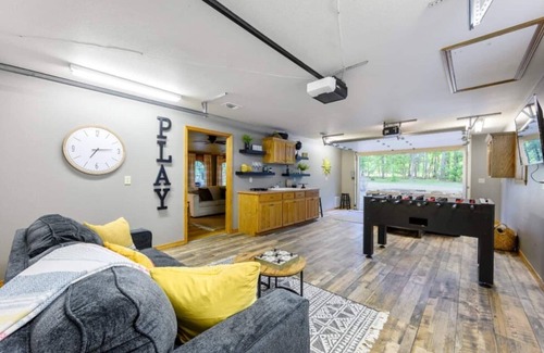 Broken Bow Cottage | Rose Lane/Sleeps 4/Hot Tub/Peaceful