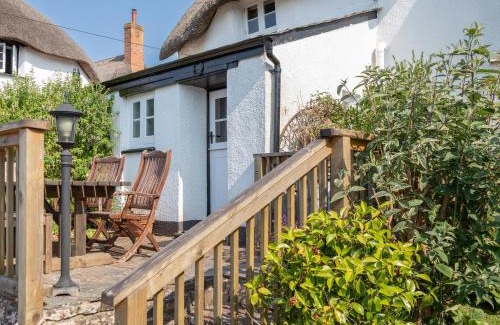 Malborough House | Rose Thatch