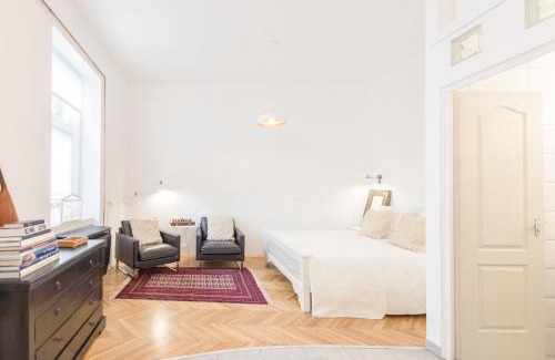 Erzsebetvaros Apartment | Rose Trees Apartment