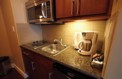 Yaletown Apartment | Rosedale Condominiums