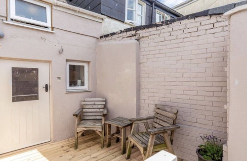 Bere Alston Cottage | Rosemary Cottage, a beautiful village cottage with country walks from the door.