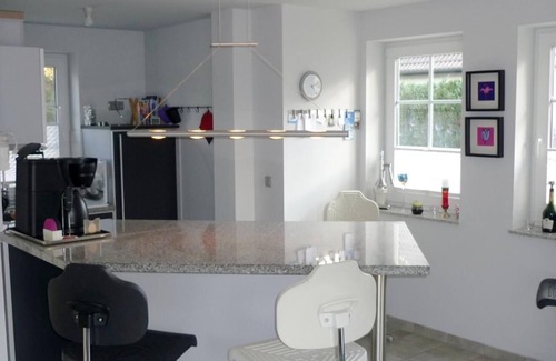 Zingst Apartment | Rosenberg-Siedlung 21 - Modern vacation home in a fantastically quiet location!