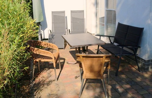 Zingst Apartment | Rosenberg-Siedlung 21 - Modern vacation home in a fantastically quiet location!