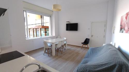 Roses Town Center Apartment | Rosesapparts A20deMar Triplex