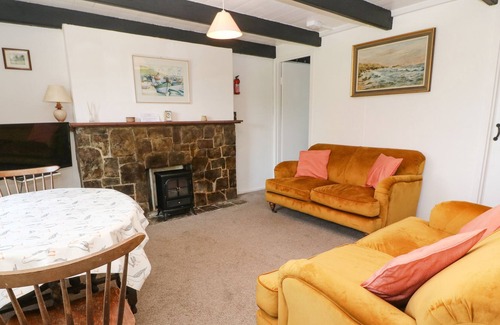 St Ives Cottage | ROSEWALL COTTAGE, family friendly, with a garden in St Ives