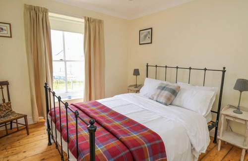 Dinas Cross Cottage | ROSEWALL, pet friendly, character holiday cottage in Dinas Cross