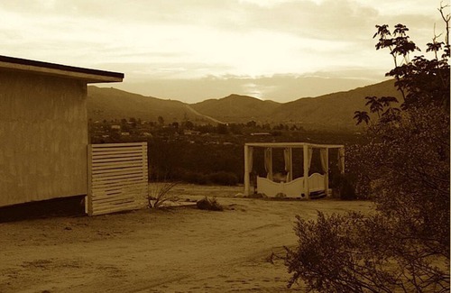 Morongo Valley House | ROSHI ZEN HOUSE Moroccan Japanese Dwell 家