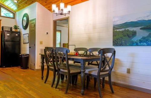 Robbinsville House | Rosie`s Cabin on Fontana Lake