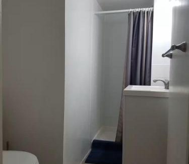 Roslyn House | Roslyn Village Motel RM1