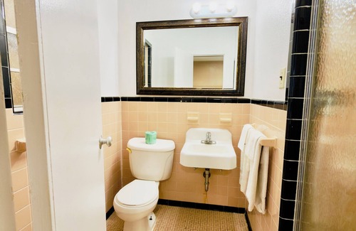 Williamston Hotel | Ross Motel
