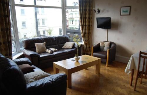 Douglas House | Rosslyn