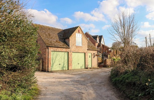 Ellastone Cottage | ROSTON RETREAT, romantic in Rocester