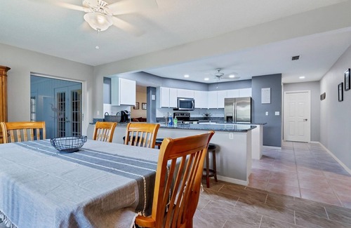Pebble Beach House | Rotunda West Canal - P820941