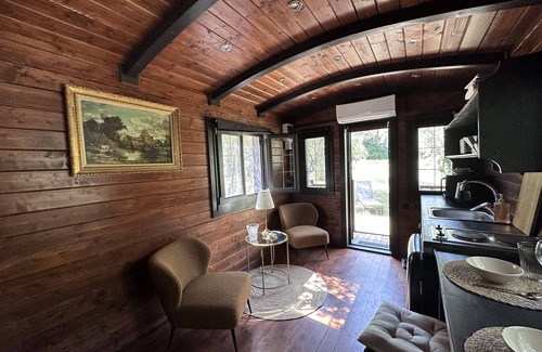 St.-Remy-de-Provence Apartment | Roulotte/tiny House