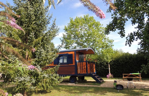 Doue-en-Anjou House | ROULOTTE GITE JACUZZI HEATED COVERED PRIVATE POOL AND SAUMUR DOUE