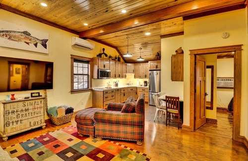 Mountain View Cabin | Round Bottom Roost. Quiet and secluded. Accessible to ALL the things.