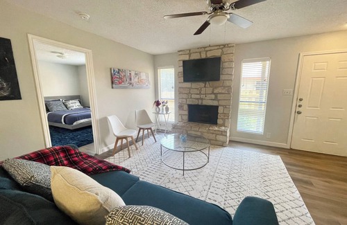 Round Rock House | Round Rock Monthly I