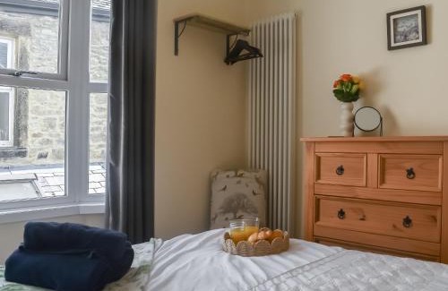 Giggleswick House | Roundabout Cottage