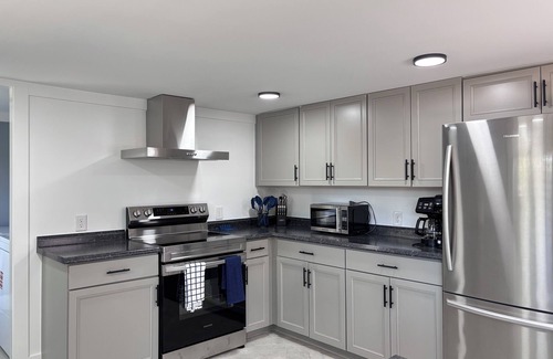 Shallotte House | Rounding Run Retreat - newly renovated 3 bedroom conveniently near beaches