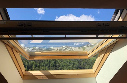 Plein Soleil Apartment | Rox's House in Pila (1800 meters above sea level) - Garden and view of the slopes