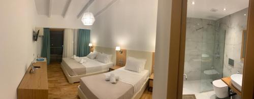 Himare Bed & Breakfast | Royal 1967