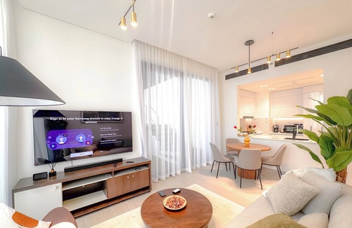 Jumeirah Village Circle Apartment | Royal 2-Bedroom Apt with Private Pool in Dubai